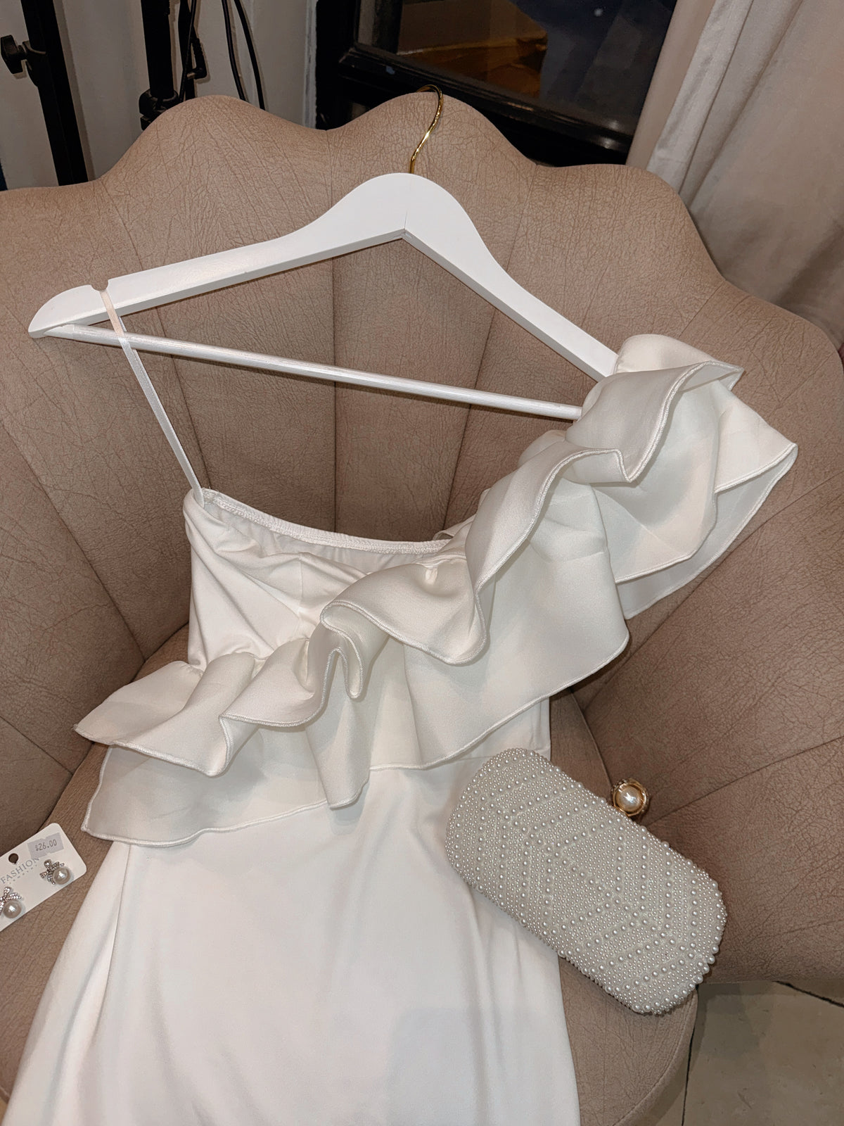 White Ruffle Arm Mini Drss