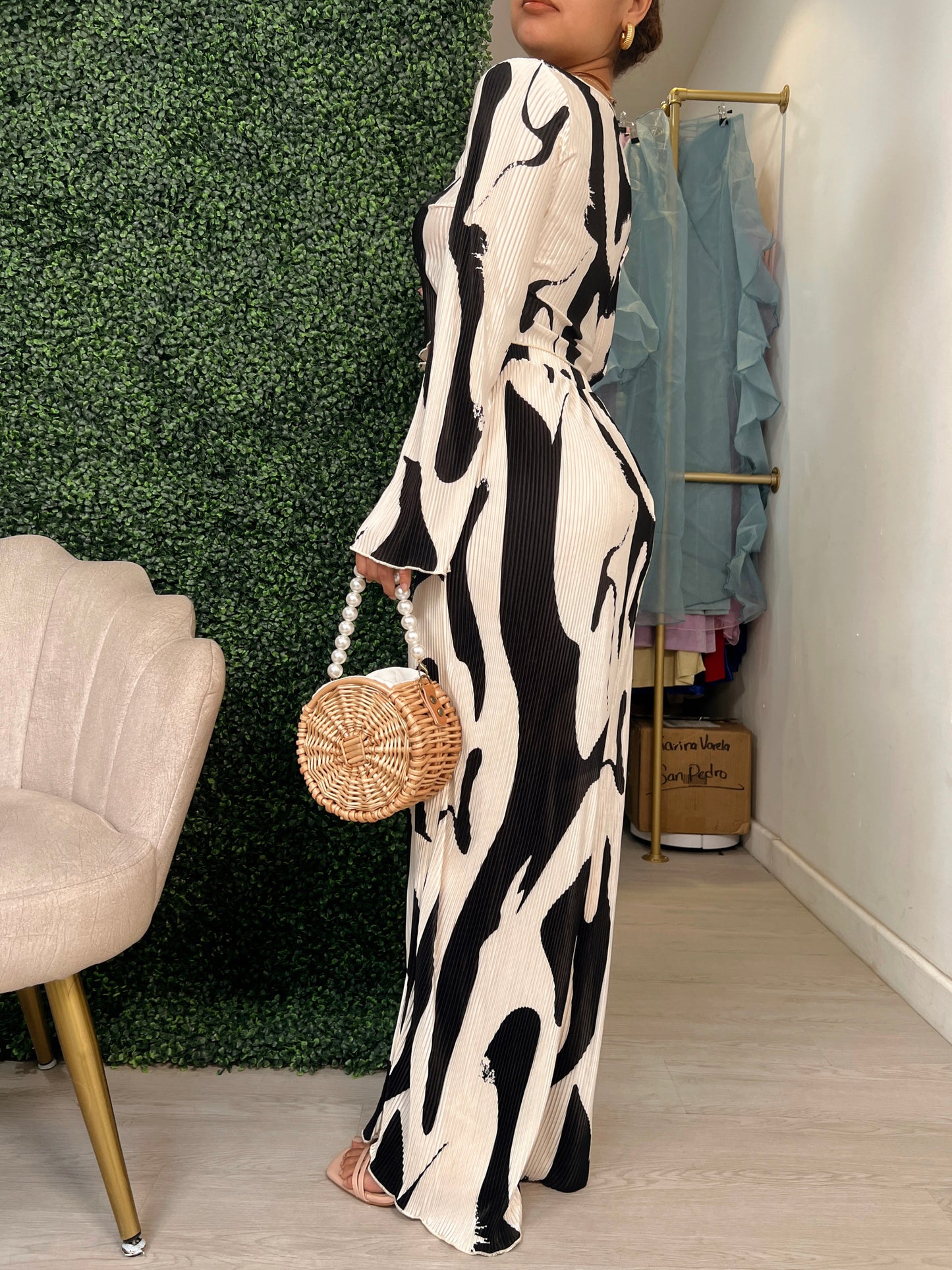 Black & Ivory Pattern Slinky Set