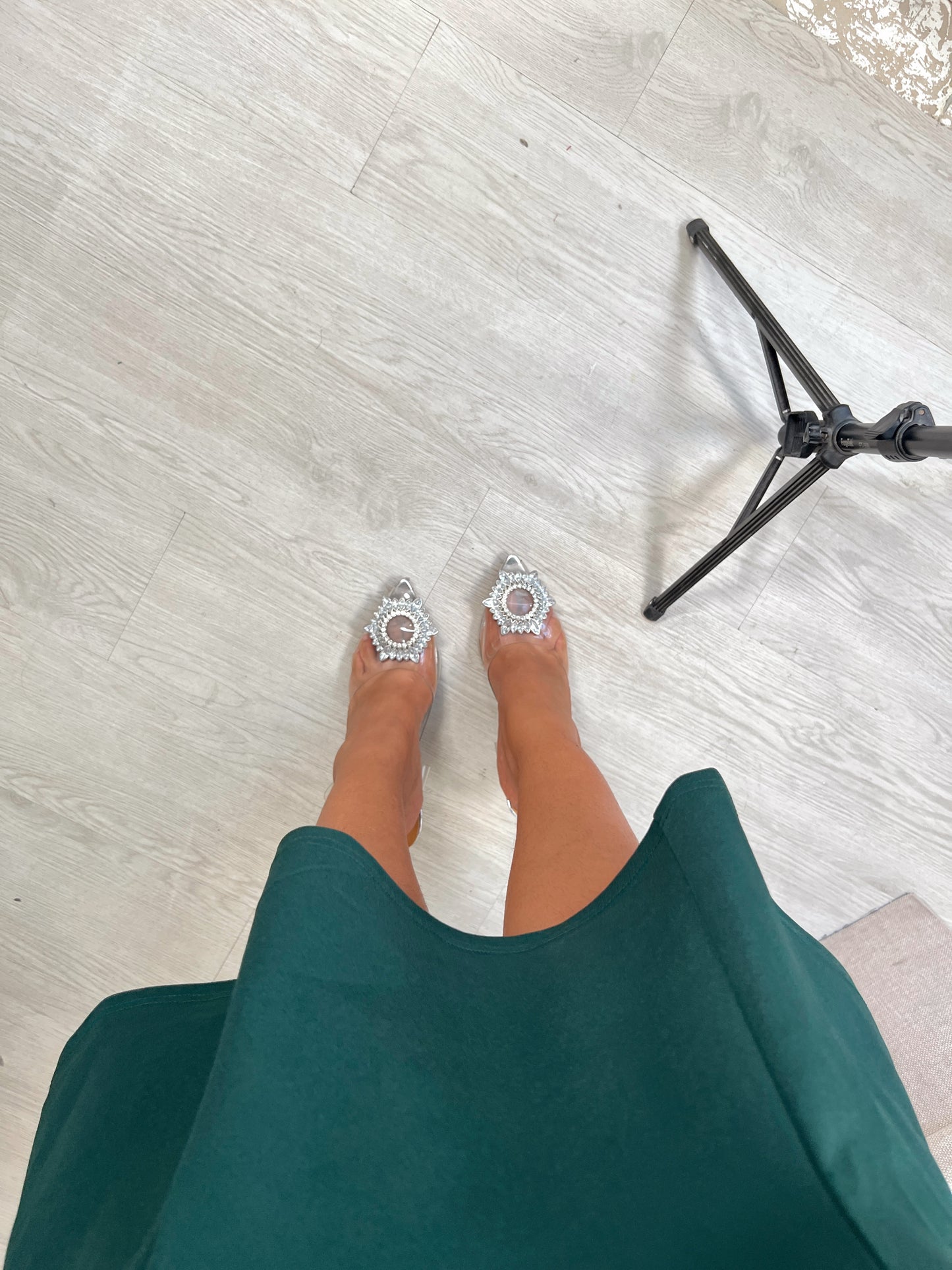 Green V Neck Butterfly Sleeved Midi Dress